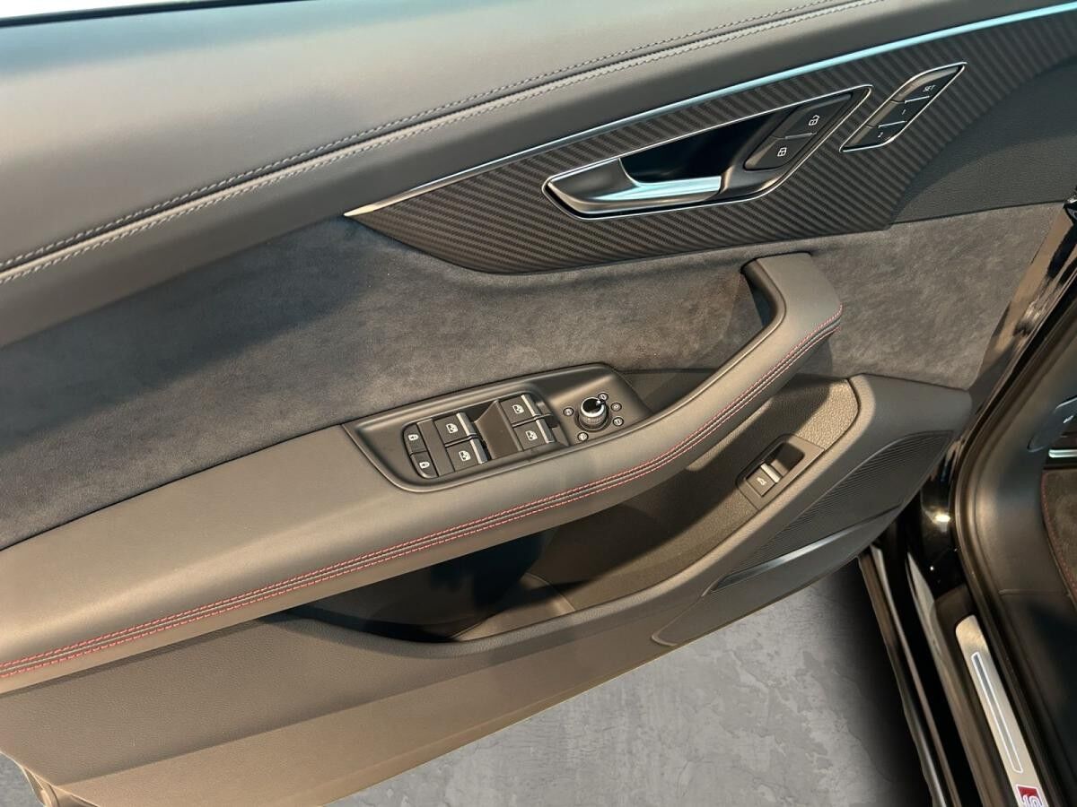 Audi SQ7 SUV TFSI 373 kW tiptronic (MT)