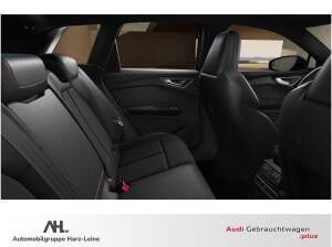 Audi Q4 e-tron 35 e-tron S line AHK