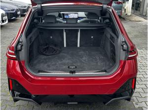 BMW i5 eDrive40 Touring M Sport //Panoramadach DrivingAssistantProf B&W