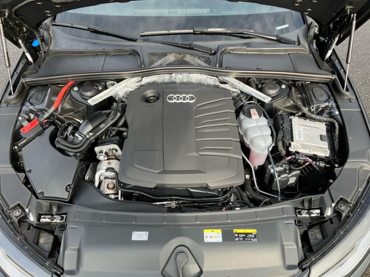 Audi A4 Avant advanced 30TDI S-tronic / MMI-Navi plus