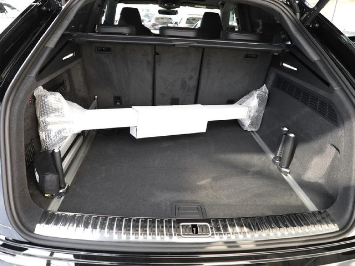 Audi RS Q8 Performance 305 km/h, Pano, Head-up, LM23