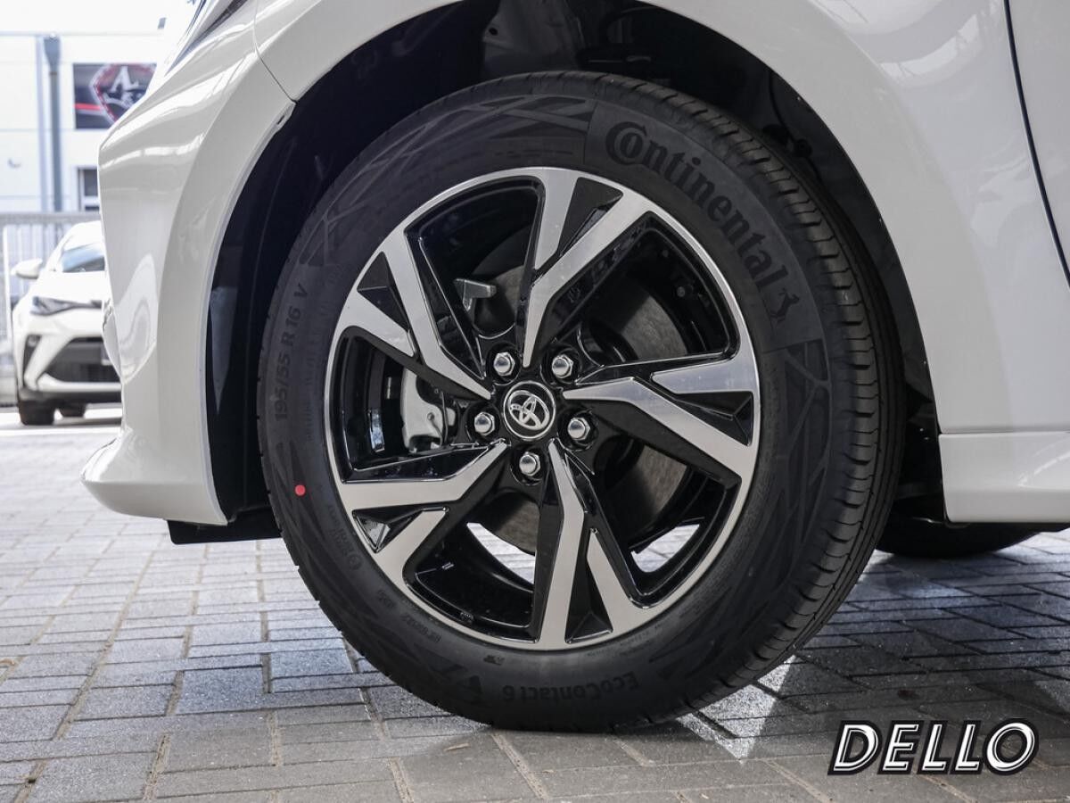 Toyota Yaris Teamplayer inkl. Safety + Comfort  *GEWERBEAKTION*