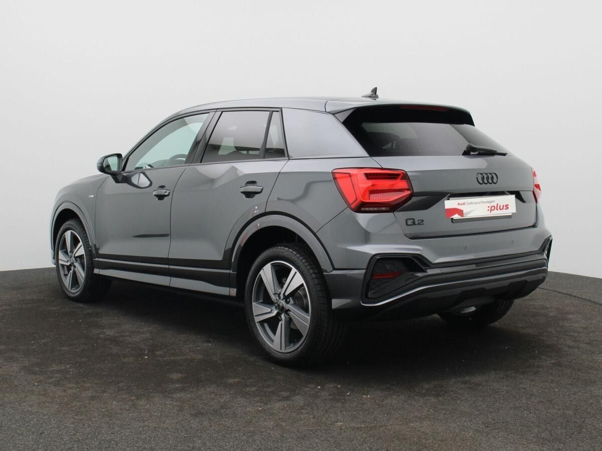 Audi Q2 S-Line 35 TFSI S-tronic / Navi+, Matrix, AHK