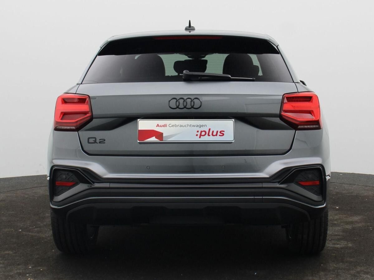 Audi Q2 S-Line 35 TFSI S-tronic / Navi+, Matrix, AHK