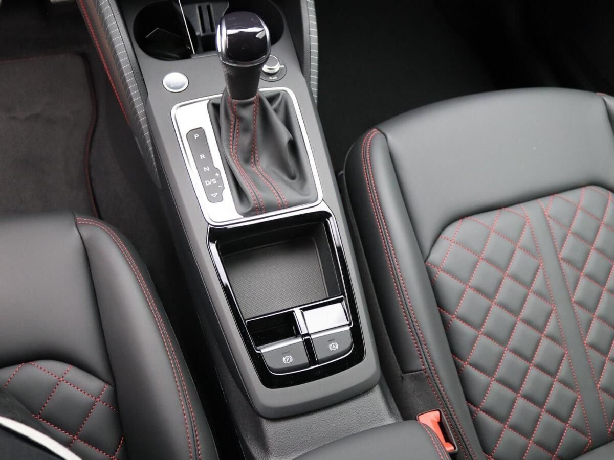 Audi Q2 S-Line 35 TFSI S-tronic / Navi+, Matrix, AHK