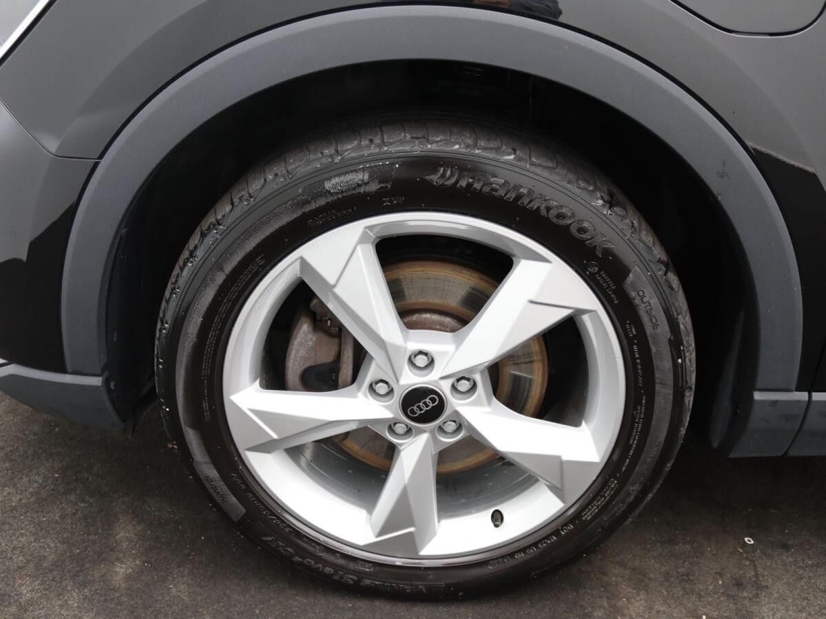 Audi Q3 S-Line 45 TFSIe S-tronic/ LED, ACC, Navi, AHK