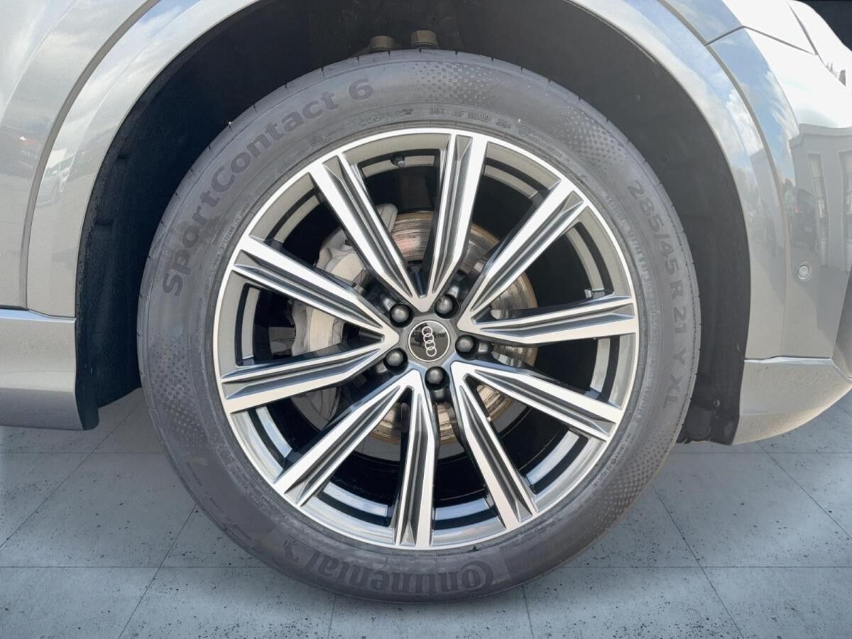 Audi Q8 SUV 55 TFSI qu. tiptr. Luft AHK HUD Matrix