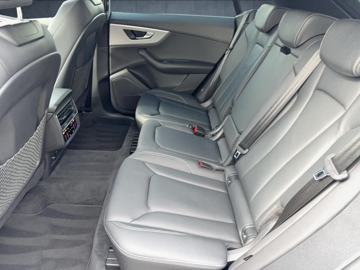 Audi Q8 SUV 55 TFSI qu. tiptr. Luft AHK HUD Matrix