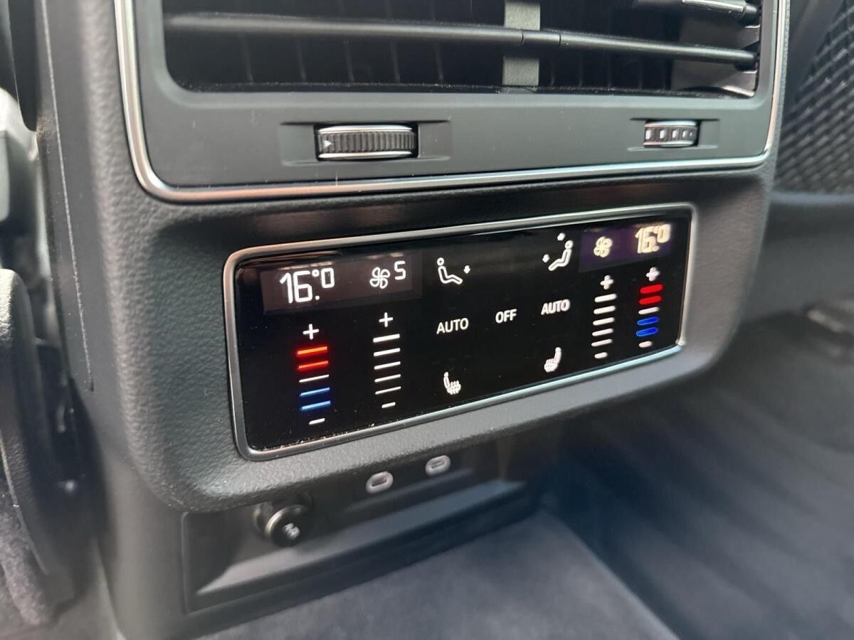 Audi Q8 SUV 55 TFSI qu. tiptr. Luft AHK HUD Matrix