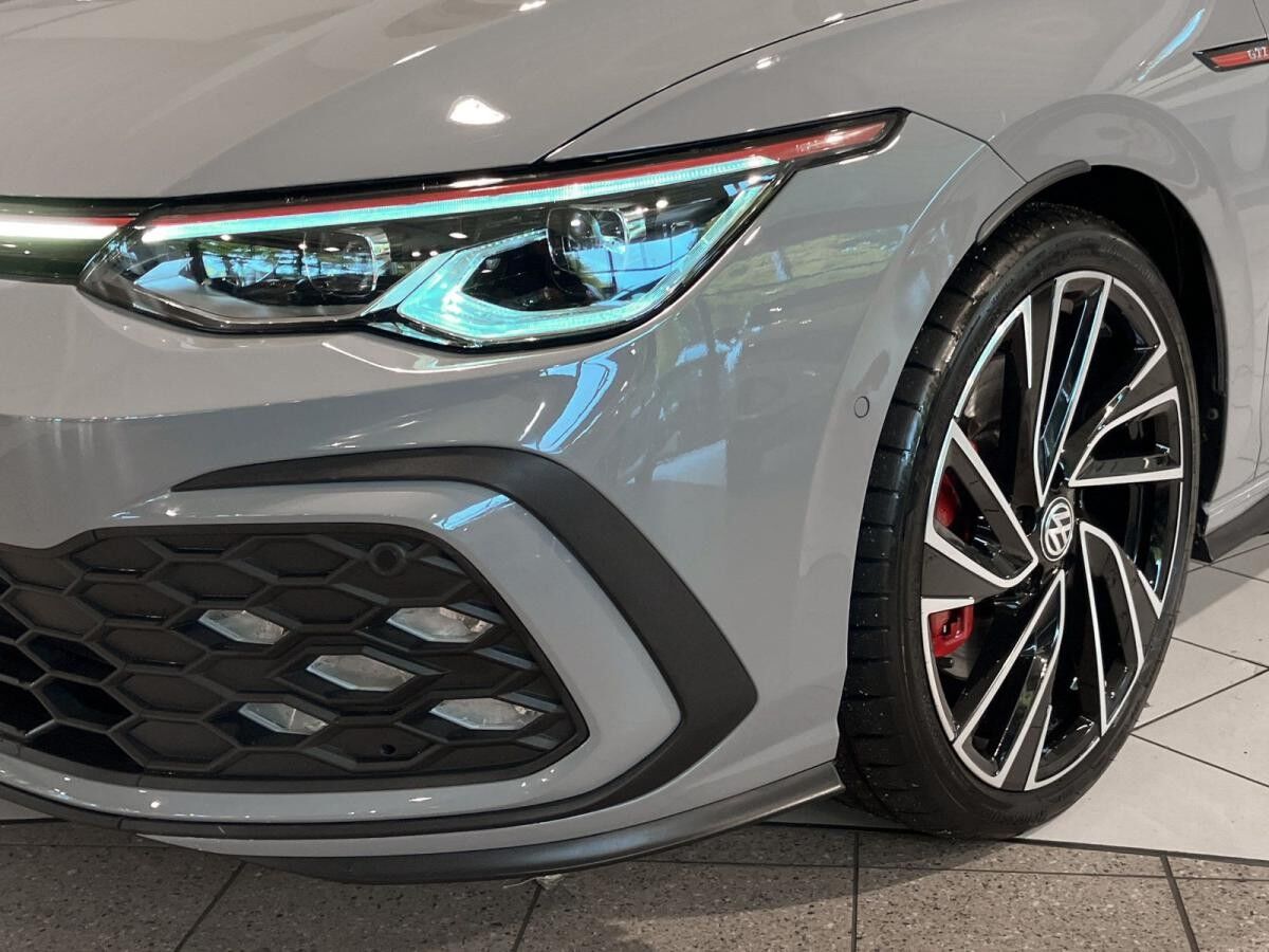 Volkswagen Golf VIII 2.0 TSI GTI DSG Park Assist AppConnect Navi