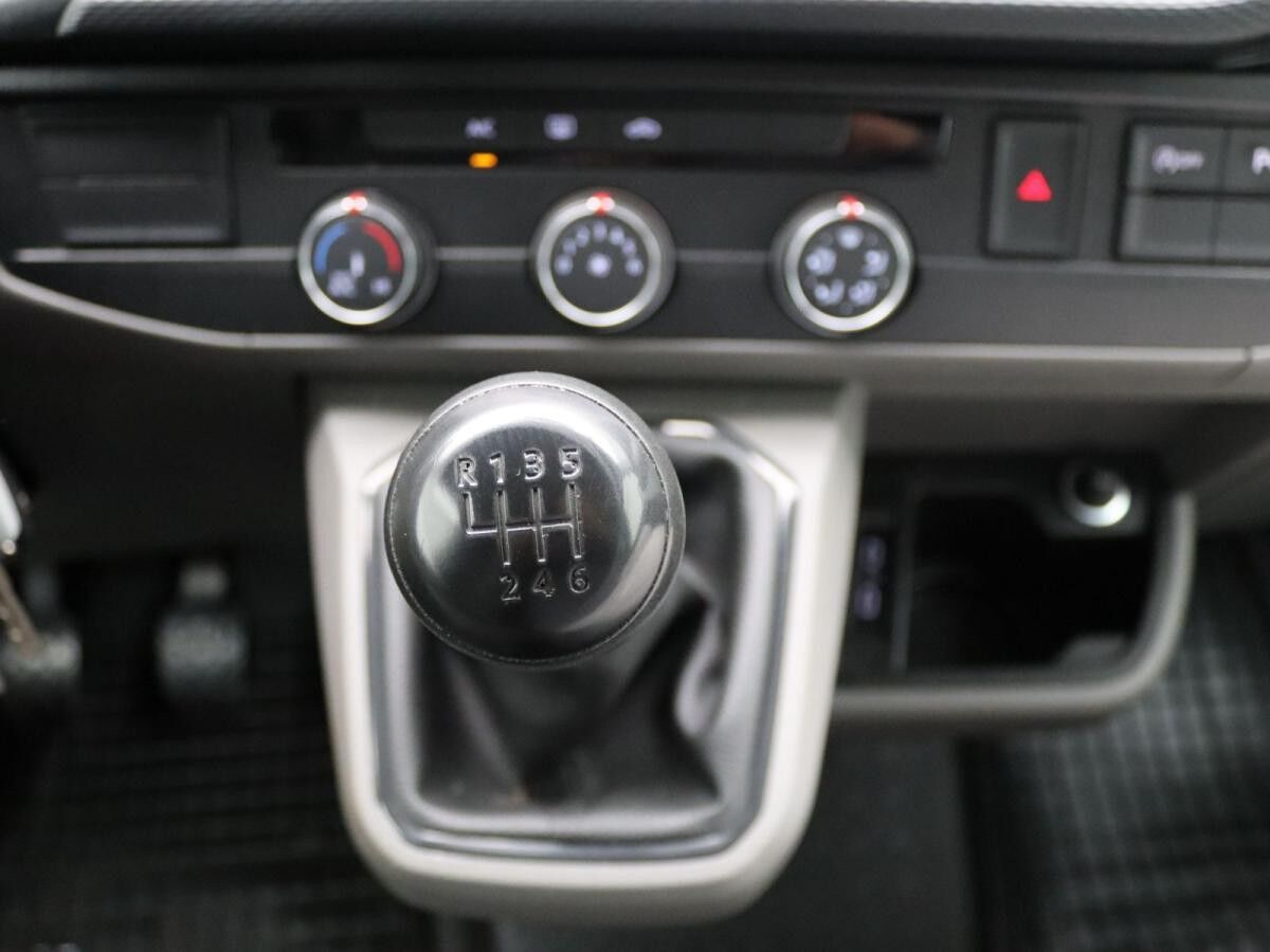 Volkswagen T6.1 Transporter L1H1/ Navi, Heckflügeltüren,PDC