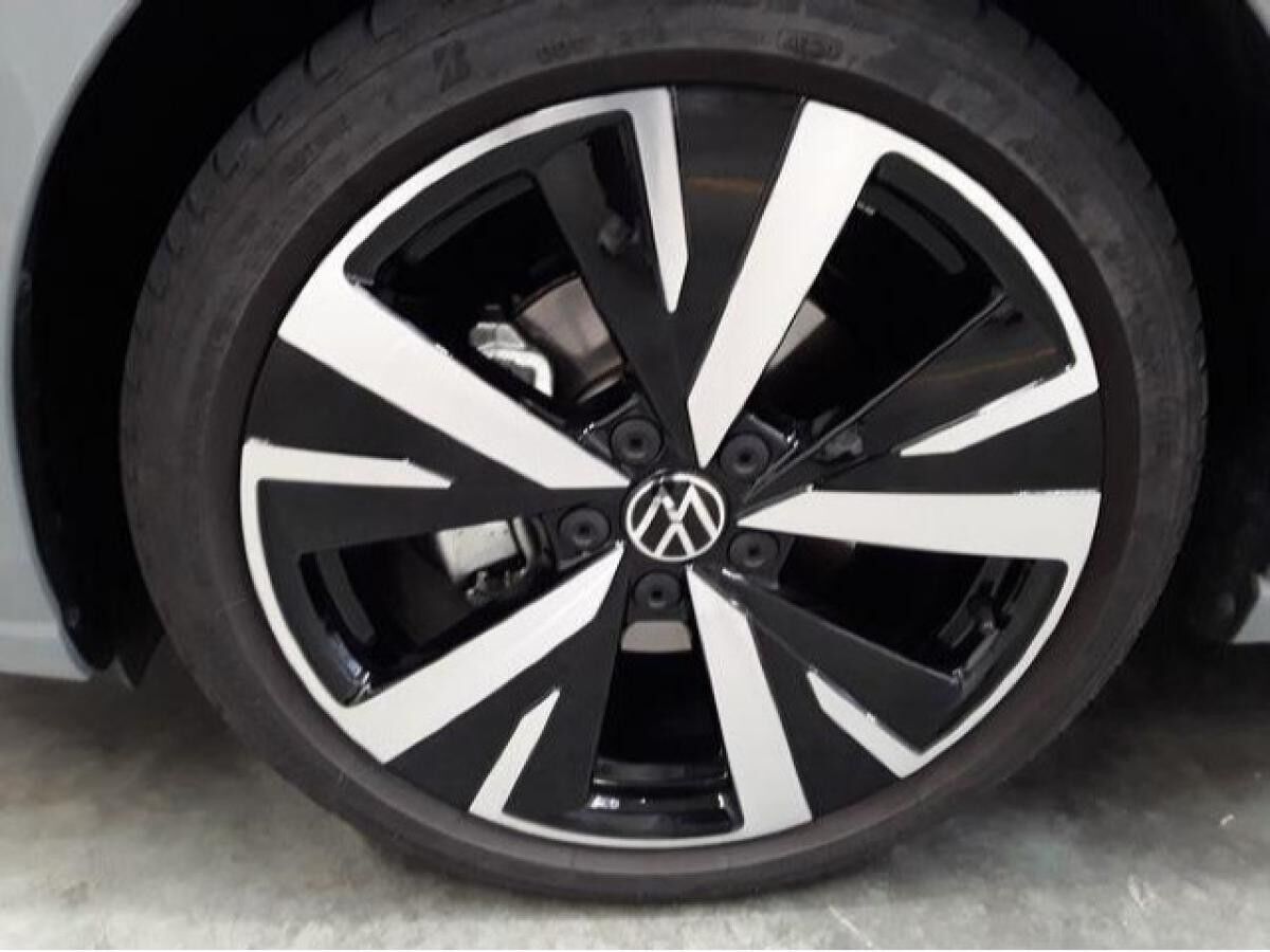 Volkswagen Golf VIII 2.0 TDI DSG Style Navi Sprachassistent LED Heckleuchten Sitzheizung DAB+