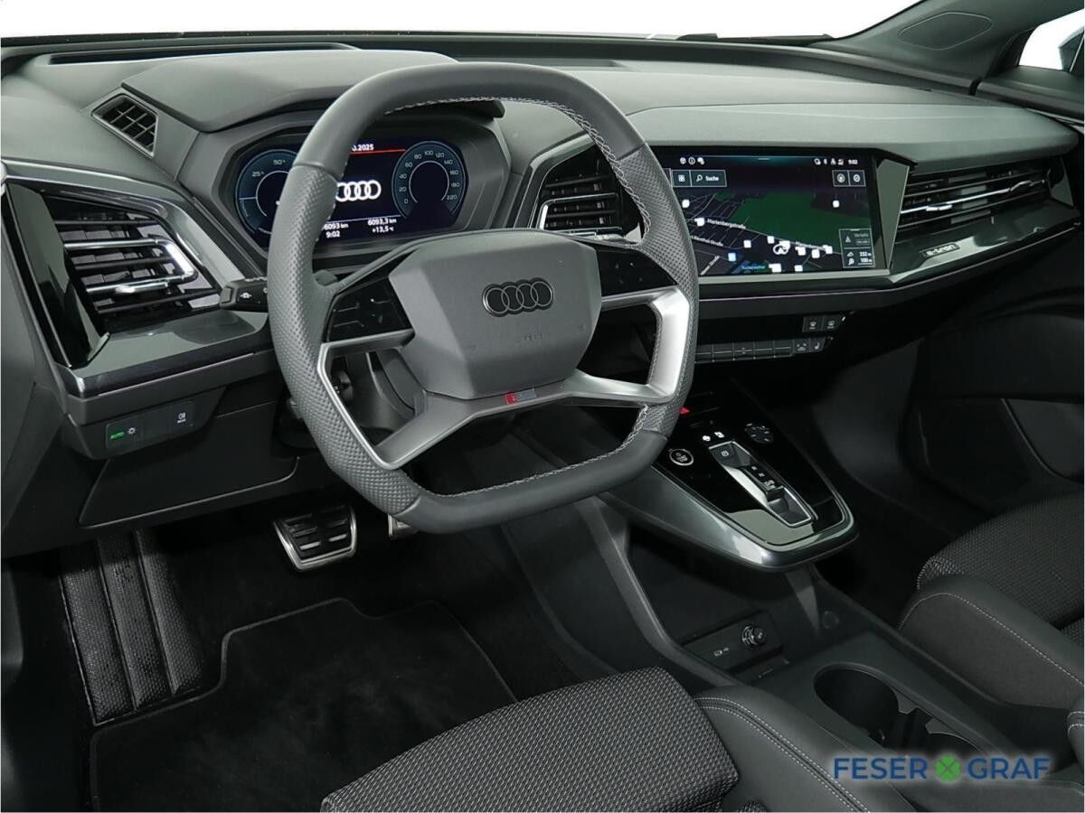 Audi Q4 e-tron 55 e-tron S line Int/LED/HuD/ACC/R-Kam