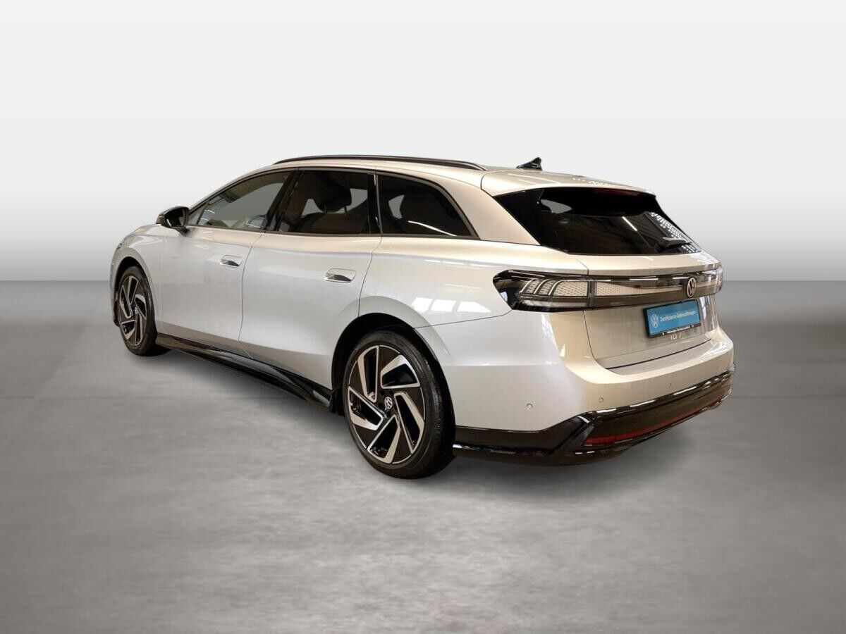 Volkswagen ID.7 Tourer Pro ACC AHK AUT Akustikglas HUD