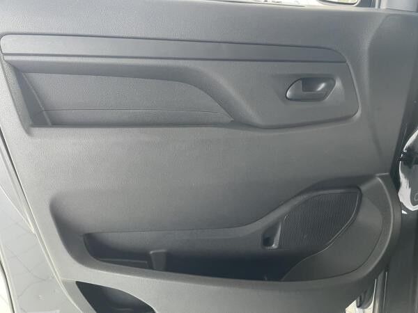 Toyota Proace 144 PS,L2,Meister (Flügeltüren verblecht)