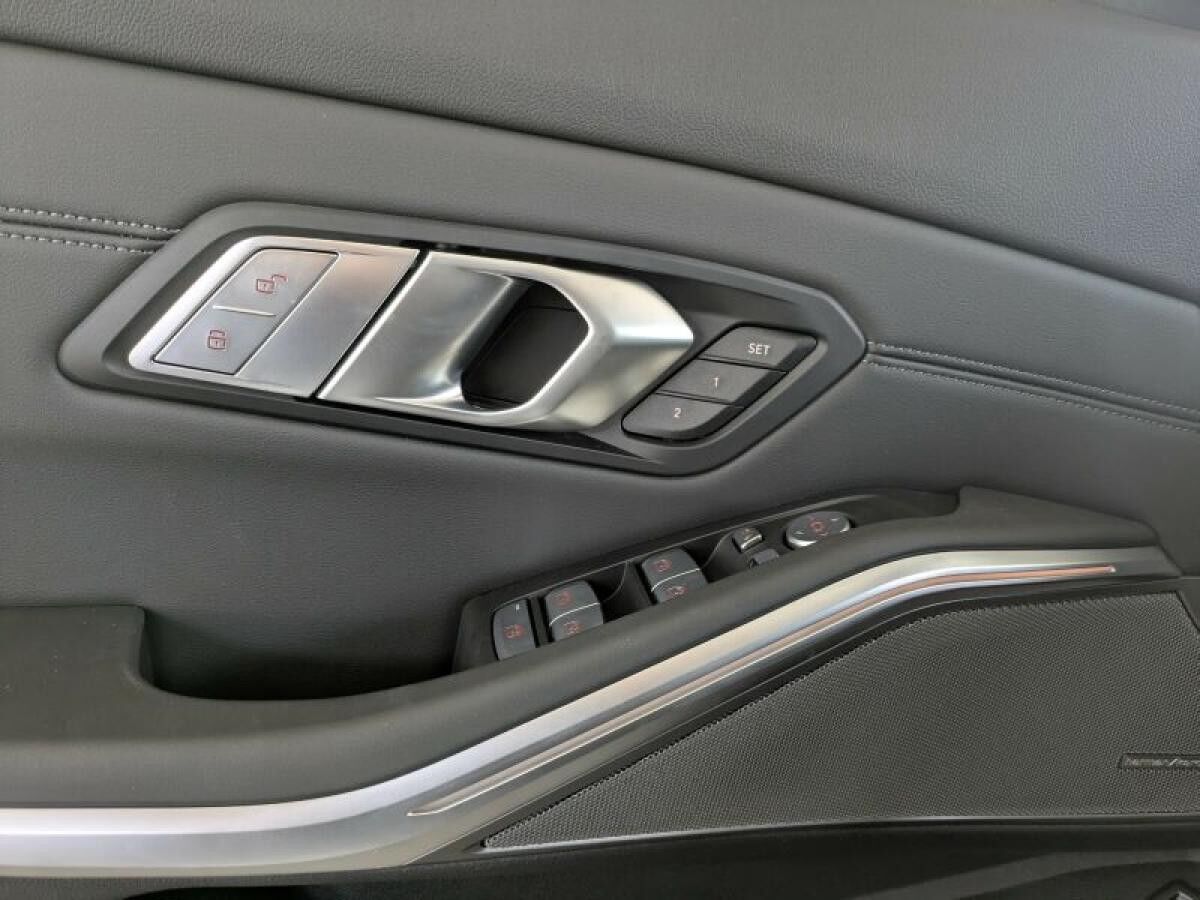 BMW M3 Competition Limousine - SEHR GUTE TOP KONDITIONEN + 1000€ GUTSCHEIN. SOFORT ZUSCHALGEN