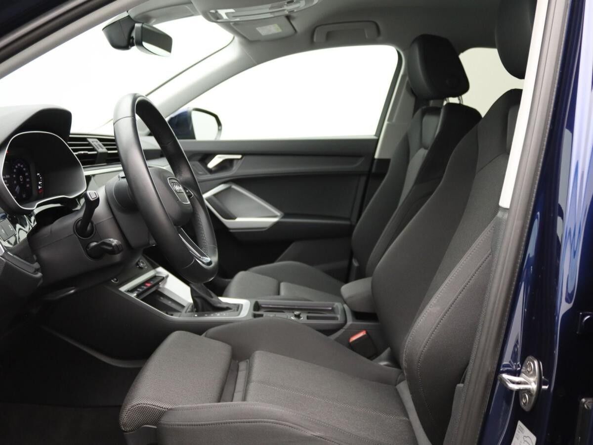 Audi Q3 Sportback S-Line 35 TFSI S-tronic / AHK, ACC