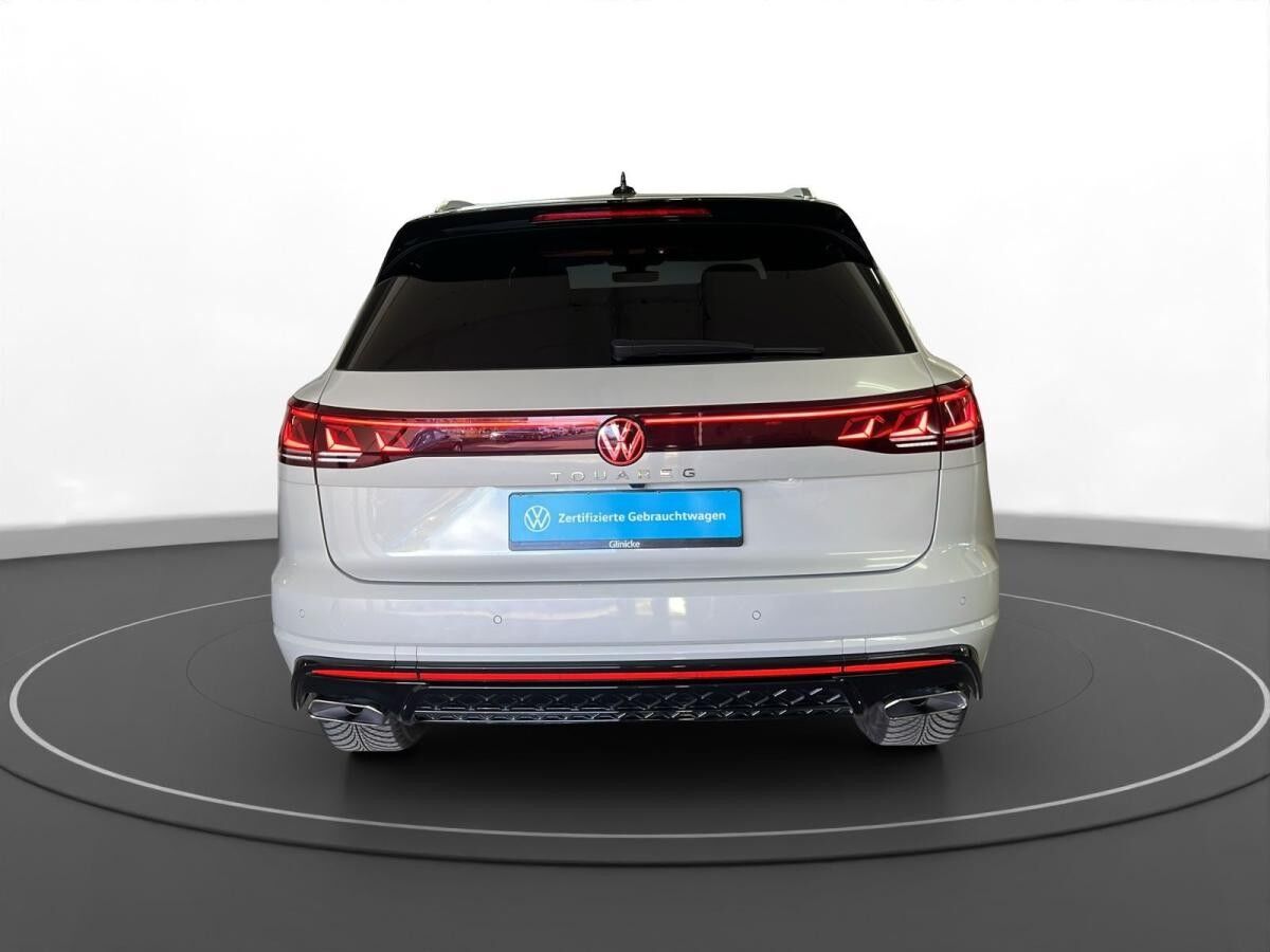 Volkswagen Touareg 3.0 TDI V6 4M R-Line AHK Matrix LM 19" Navi RFK ACC