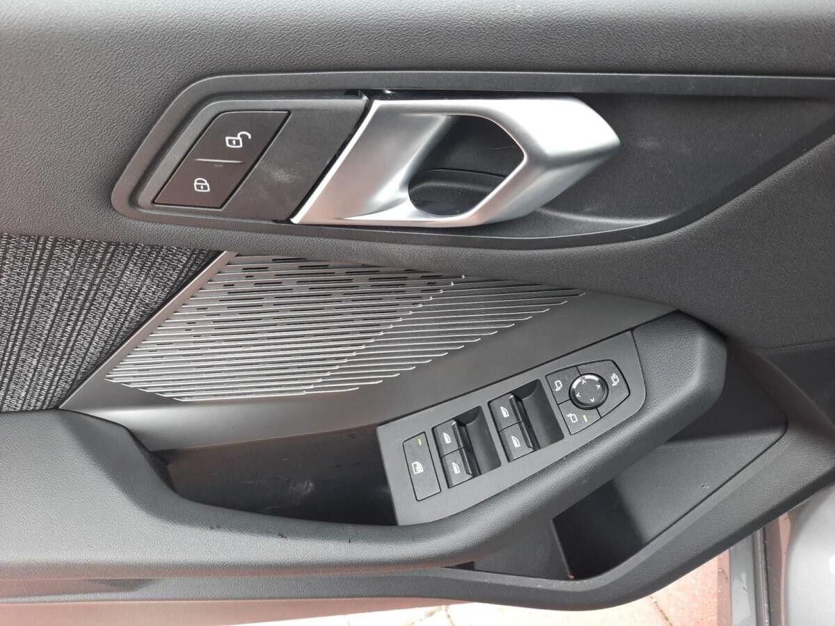 BMW 118 d Navi RFK LED Komfortzugang