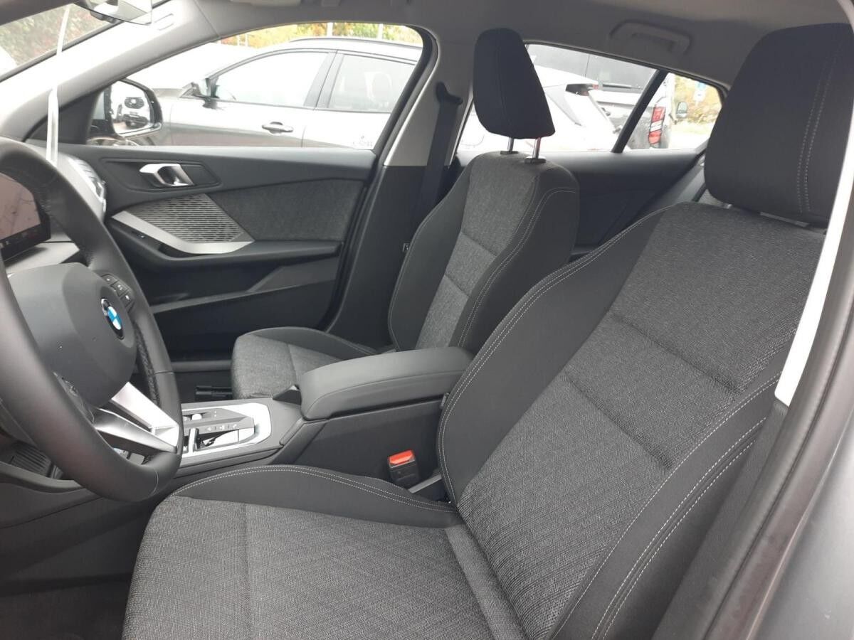 BMW 118 d Navi RFK LED Komfortzugang