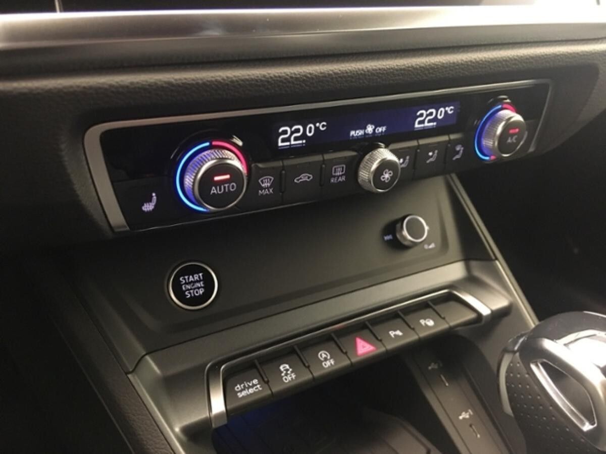 Audi Q3 35 TFSI S line KLIMA NAVI LEDER ALU