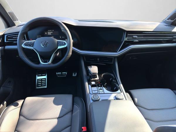 Volkswagen Touareg R-Line 3.0 TDI 4MOTION R LINE
