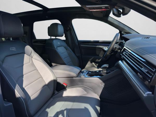 Volkswagen Touareg R-Line 3.0 TDI 4MOTION R LINE