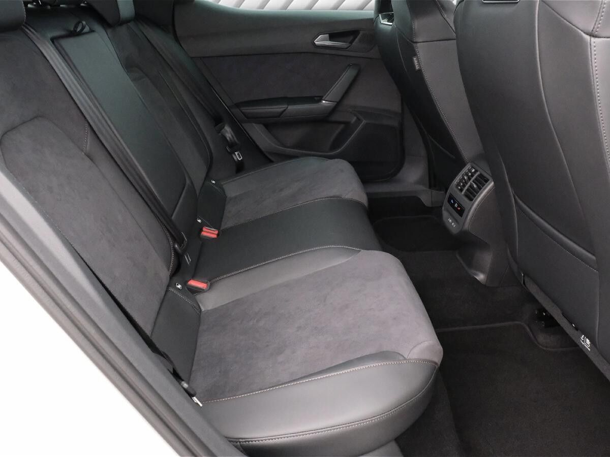 Cupra Leon 1.5 eTSI 110 kW (150 PS) DSG