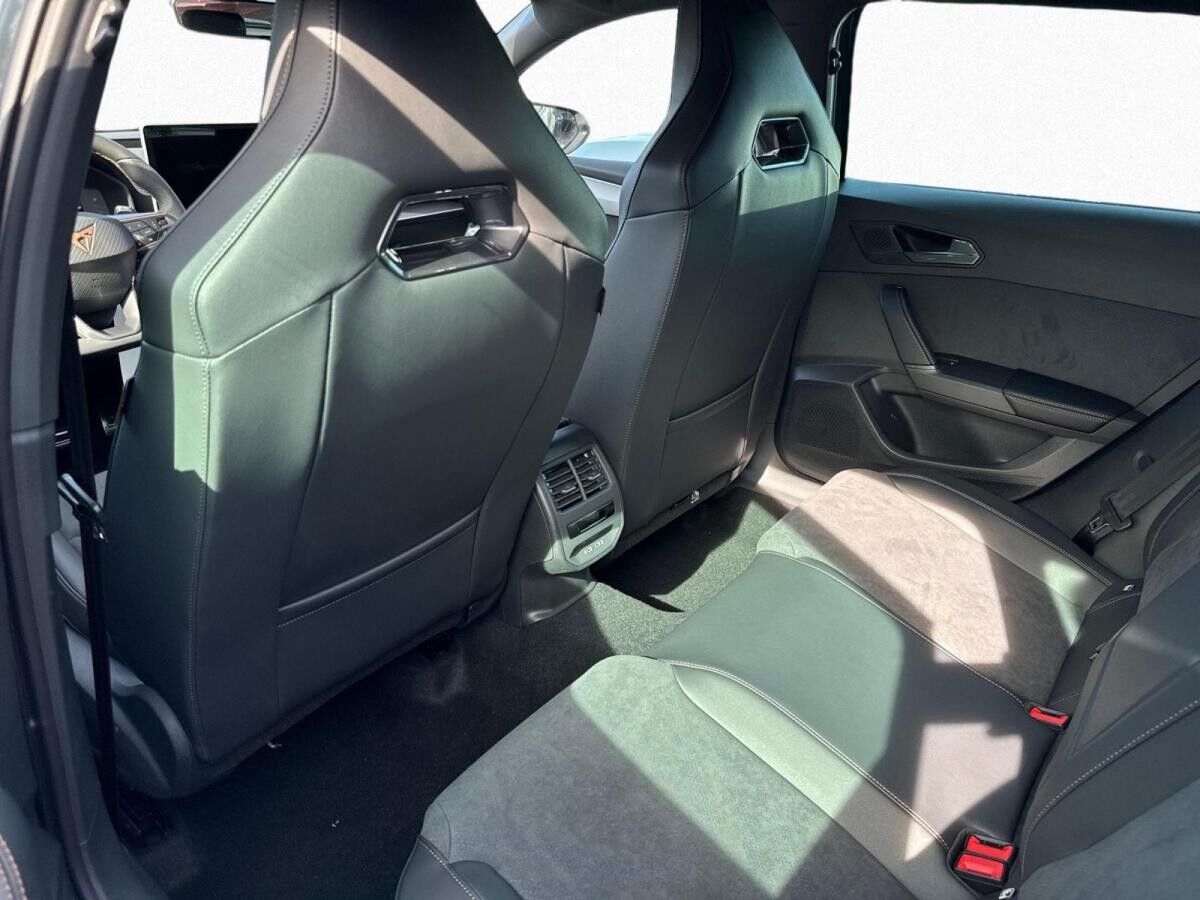 Cupra Leon Sportstourer VZ333 DSG 4Drive MATRIX-LED|