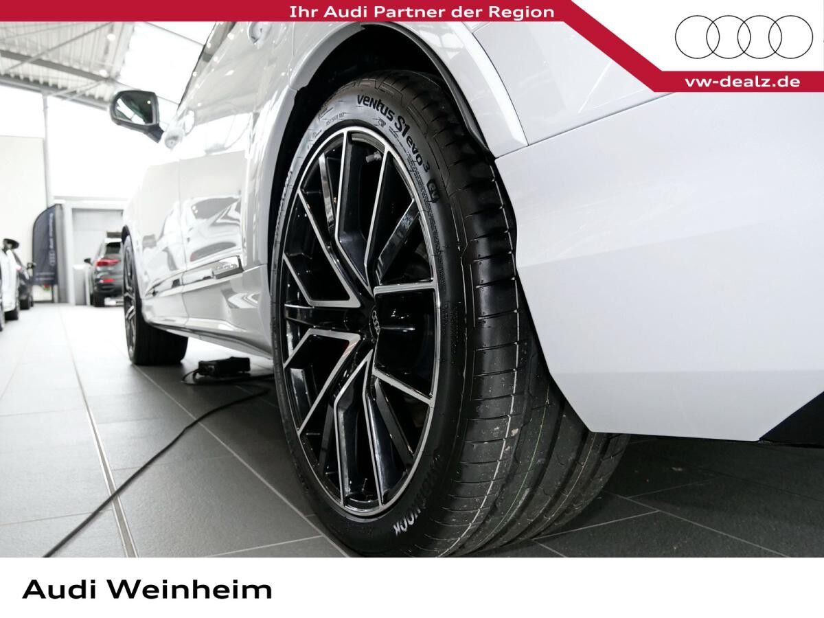 Audi Q7 SUV S line TFSI e quattro tiptronic