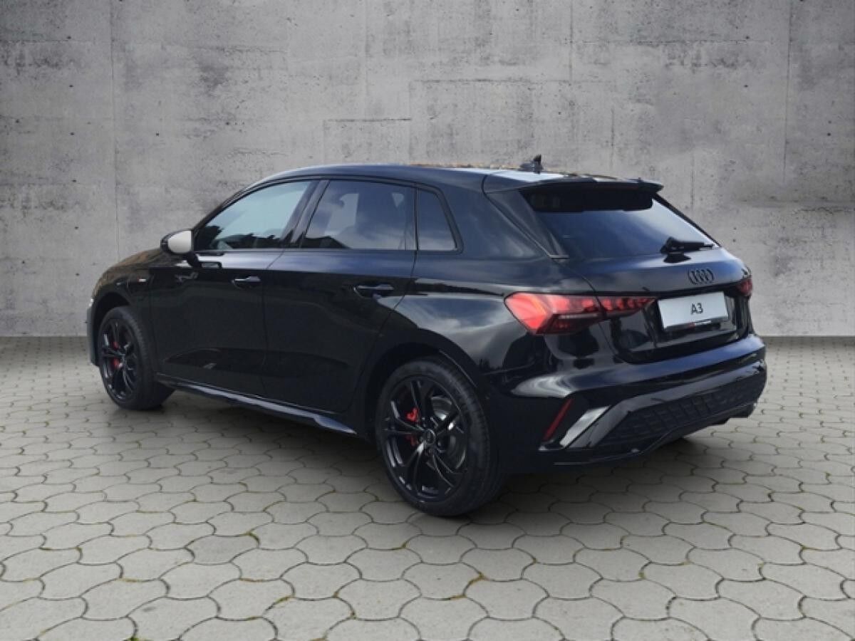 Audi A3 Sportback S line TFSI e S tronic Audi A3 Sportback S line TFSI e S tronic