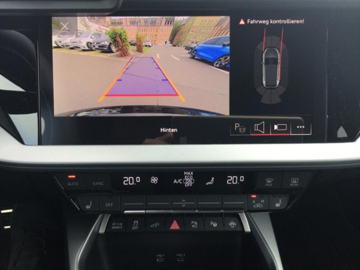 Audi A3 Sportback S line TFSI e S tronic Audi A3 Sportback S line TFSI e S tronic