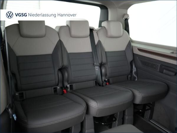 Volkswagen Multivan Lang DCC ACC AHK EasyOpen AGRSitze Kamera