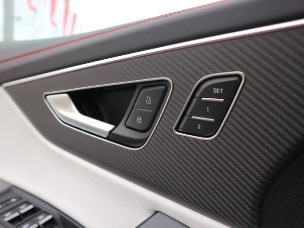Audi RS Q8 SUV performance*NIMBUSGRAU*EXCLUSIVE*