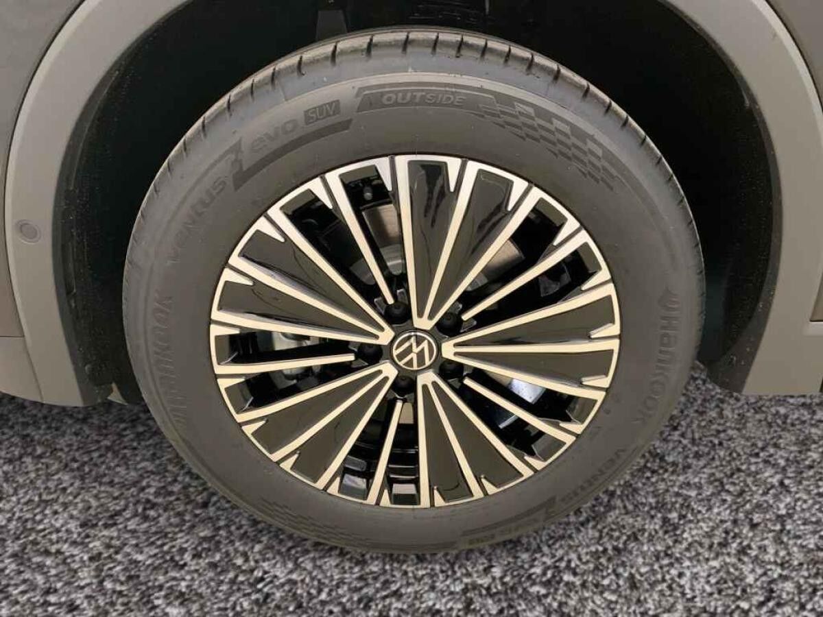 Volkswagen Tiguan Elegance eHybrid AHK*DCC*NAV*SHZ*WR