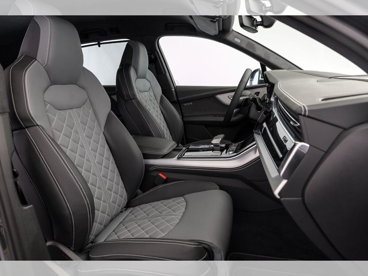 Audi SQ7 SUV TFSI tiptronic