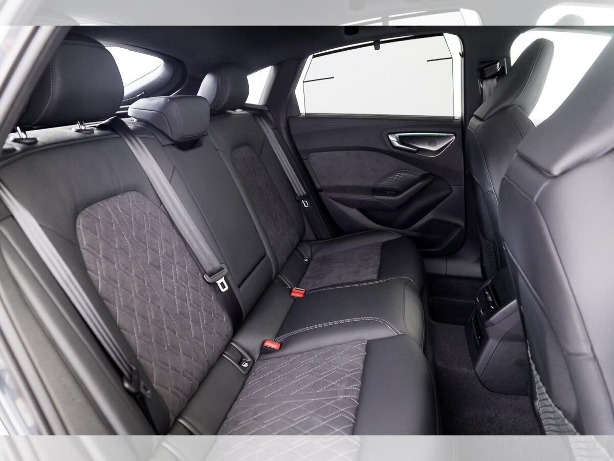 Audi A5 Limousine TFSI quattro S tronic Audi A5 Limousine TFSI quattro S tronic