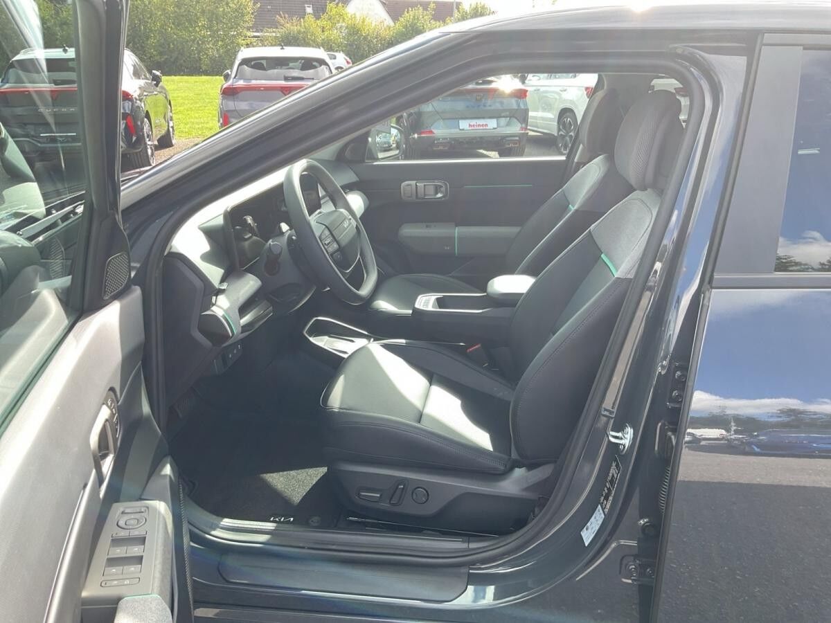 Kia EV4 EARTH 81 KWH WÄRMEPUMPE GLASDACH SOUND-PAKET 19ZOLL