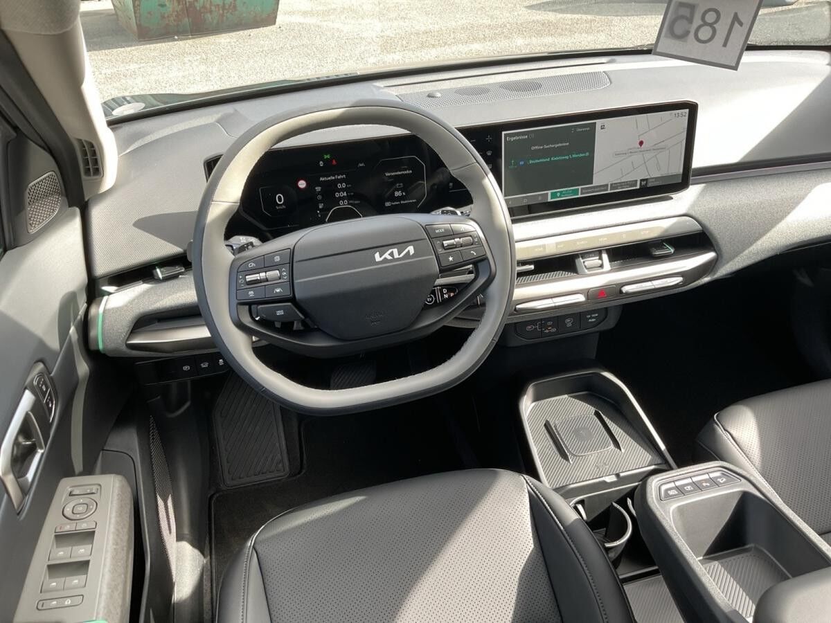 Kia EV4 EARTH 81 KWH WÄRMEPUMPE GLASDACH SOUND-PAKET 19ZOLL