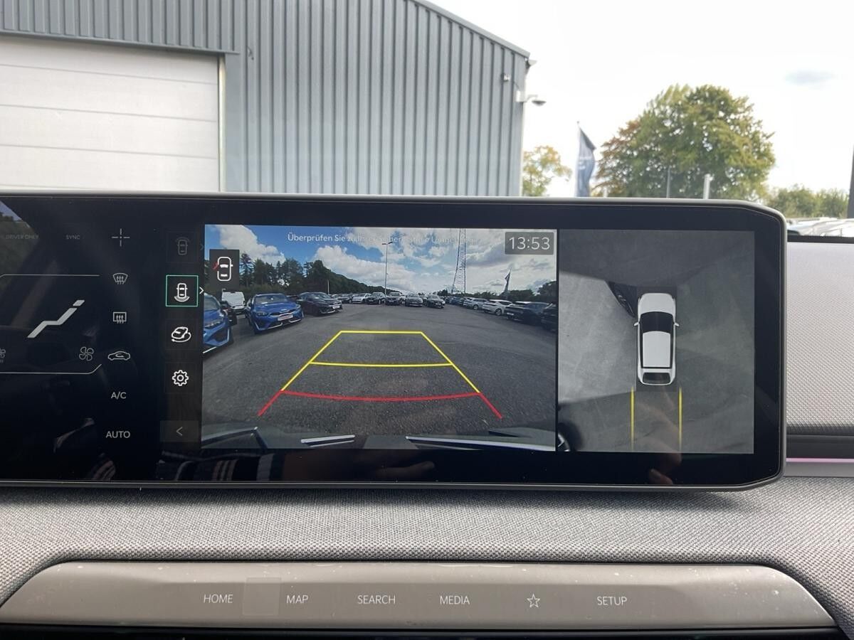 Kia EV4 EARTH 81 KWH WÄRMEPUMPE GLASDACH SOUND-PAKET 19ZOLL