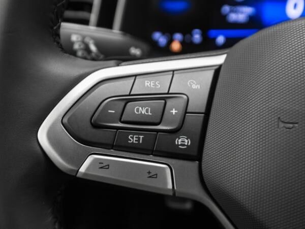 Volkswagen Taigo R-Line 1.0 TSI DSG Ganzjahresreifen