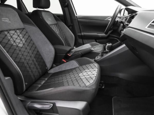 Volkswagen Taigo R-Line 1.0 TSI DSG Ganzjahresreifen