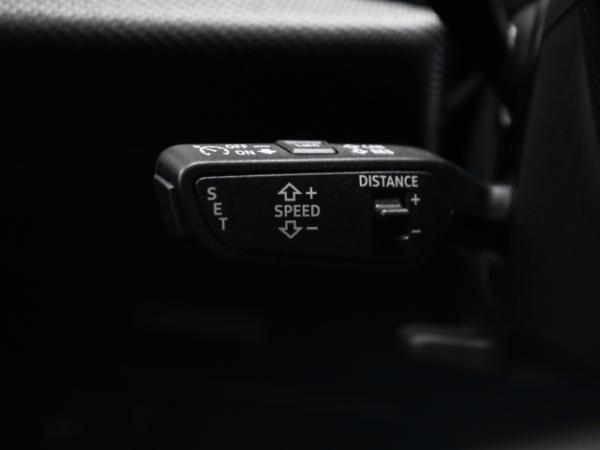 Audi A5 Avant TFSI ACC Kamera Navi Carplay