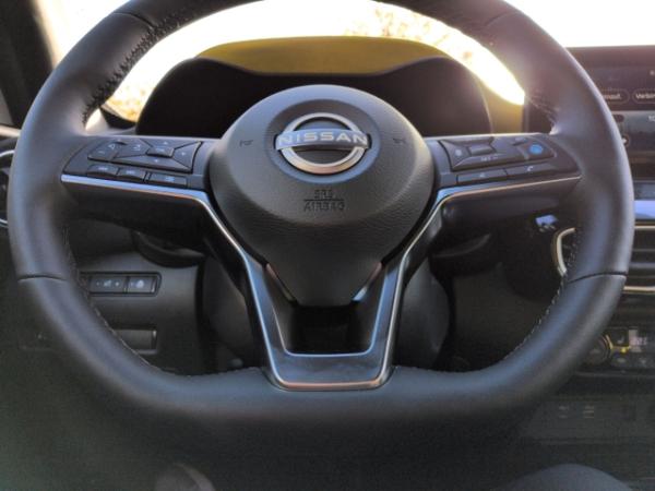 Nissan Juke Hybrid N-Sport 360 Kamera LED ACC Apple CarPlay Android Auto Klimaautom Fahrerprofil