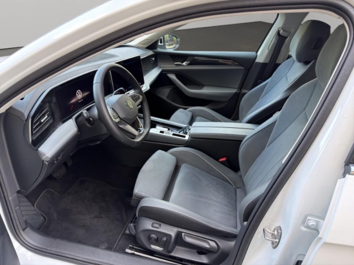 Volkswagen Passat Business 1.5 eTSI DSG ACC, AHK, NAVI, SHZ