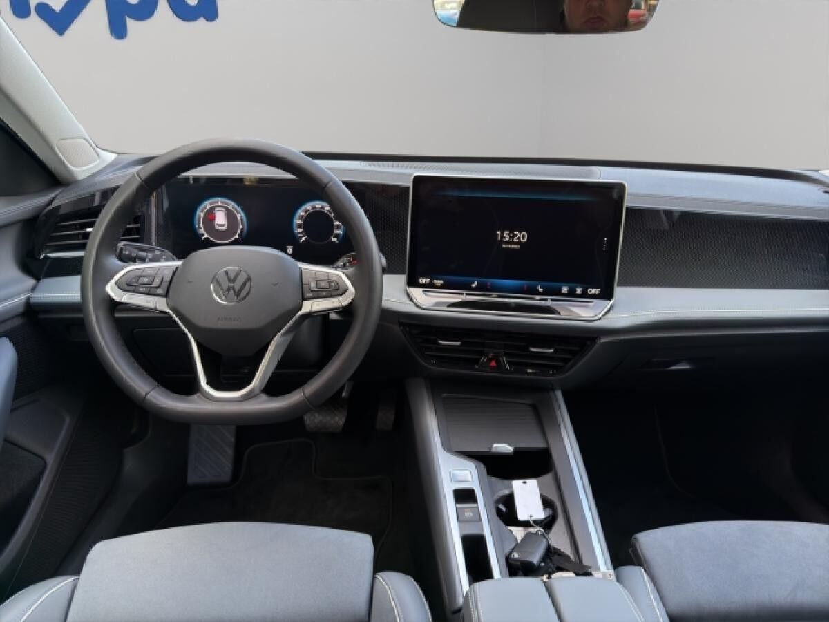 Volkswagen Passat Business 1.5 eTSI DSG ACC, AHK, NAVI, SHZ