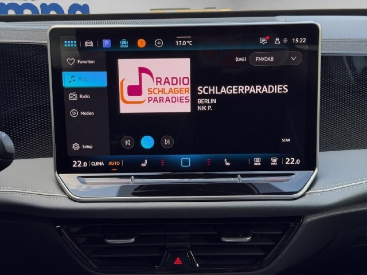 Volkswagen Passat Business 1.5 eTSI DSG ACC, AHK, NAVI, SHZ