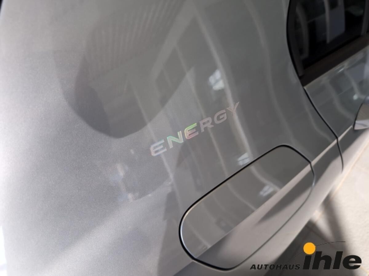 Volkswagen Golf VIII 1,5 TSI Energy AHK+GJ-REIFEN+SITZHZG