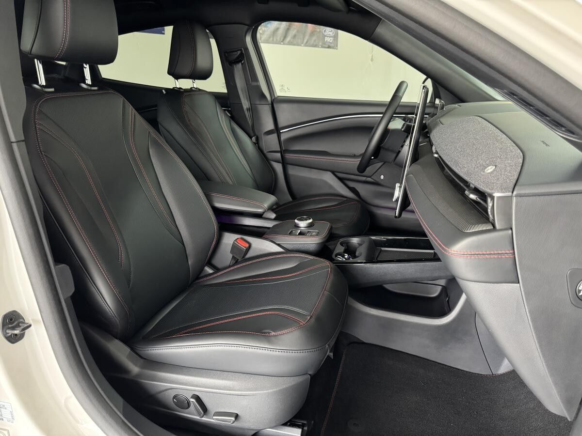 Ford Mustang Mach-E Premium 88kWh RWD AKTION