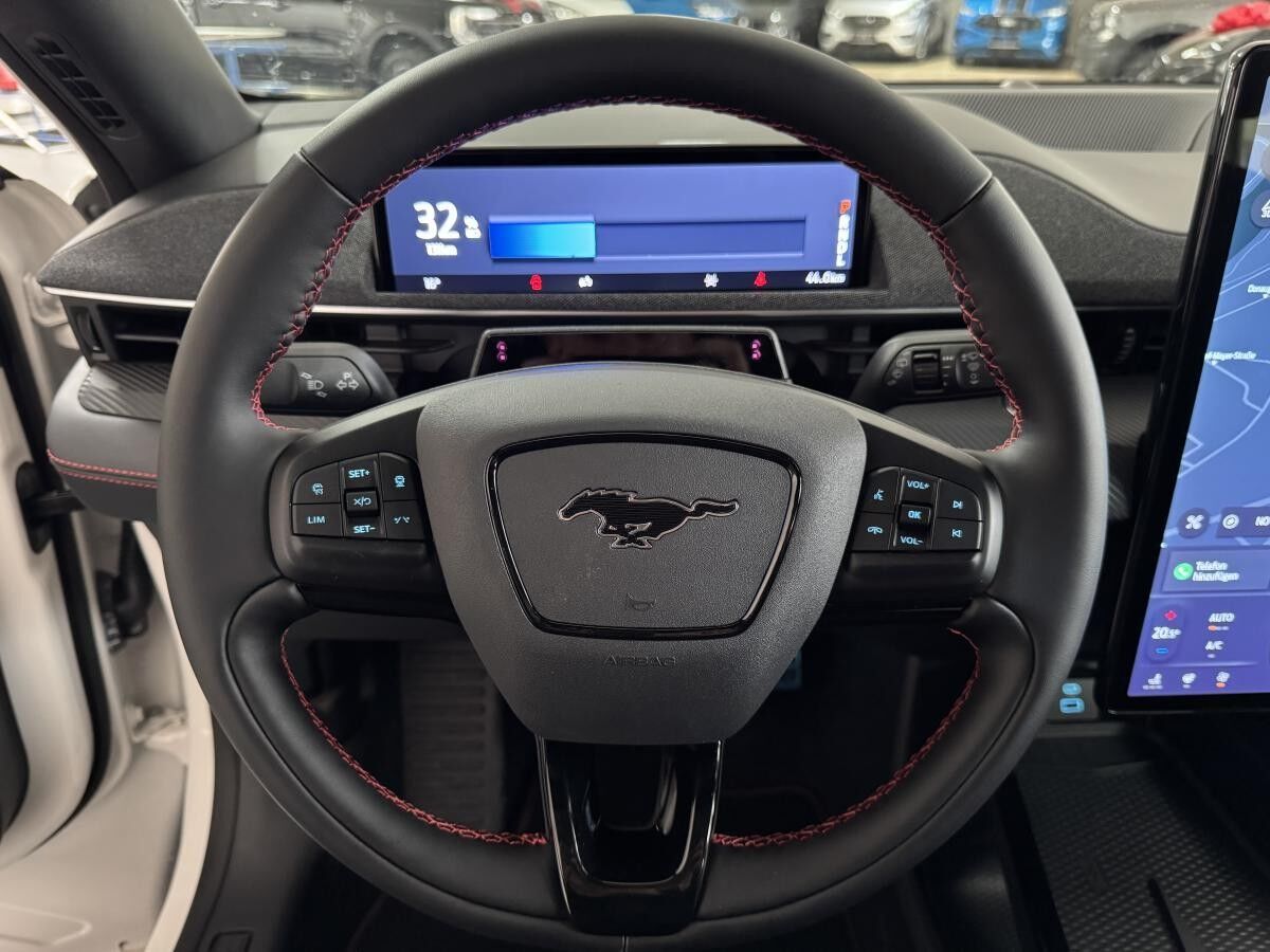Ford Mustang Mach-E Premium 88kWh RWD AKTION